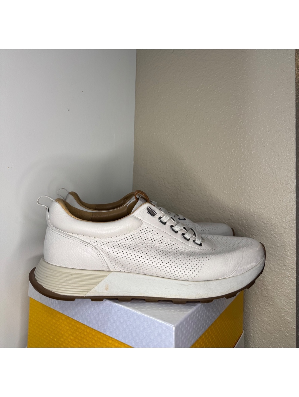 Johnston & Murphy XC4 Sheepskin Leather Sneakers White Men’s Size 10.5 Casual